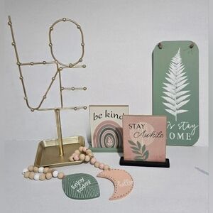 Boho Home Decor Lot & Gold Jewelry Hanger Excellent Condition